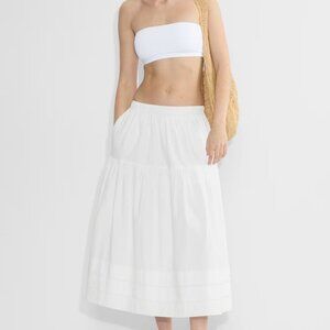 💚Aritzia Poplin Skirt, Size L Color: Matte Pearl 💚